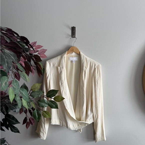 Anthropologie Women’s Cream Draped Wrap Jacket - Picture 2 of 5